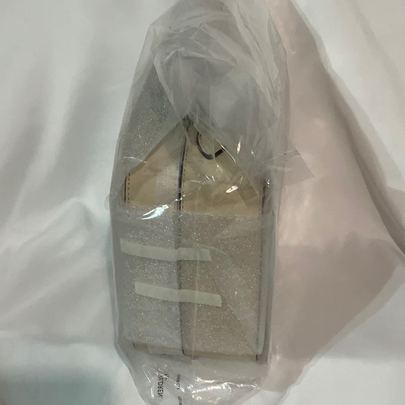 🚫SOLD OUT🚫Authentic 💎Basquiat X Coach crossbody bag & Charm - Picture 14 of 14